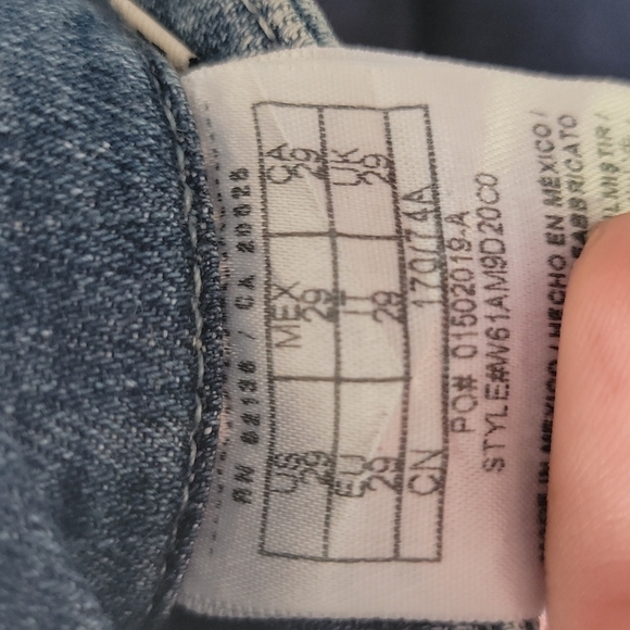 Guess mini flare distressed denim skirt - Picture 7 of 7